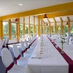 Simon's Plaza