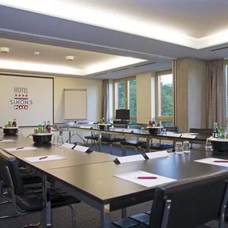 사이먼스 플라자 4*