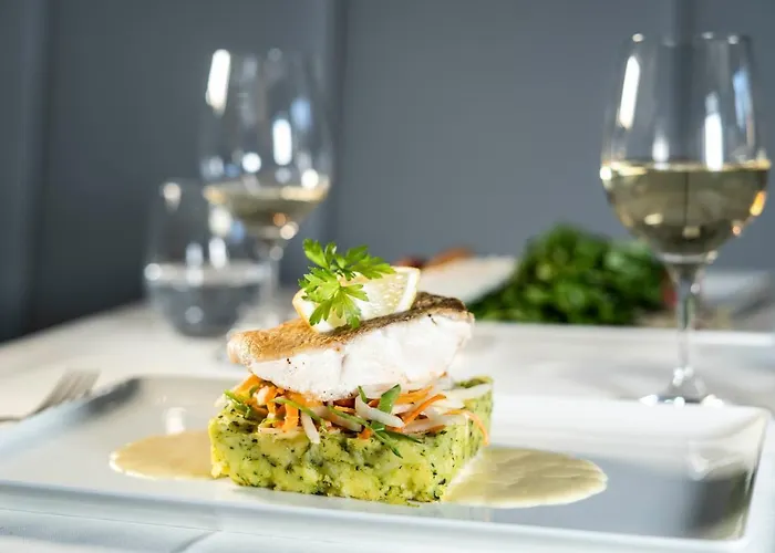 Simon's Plaza Отель 4*