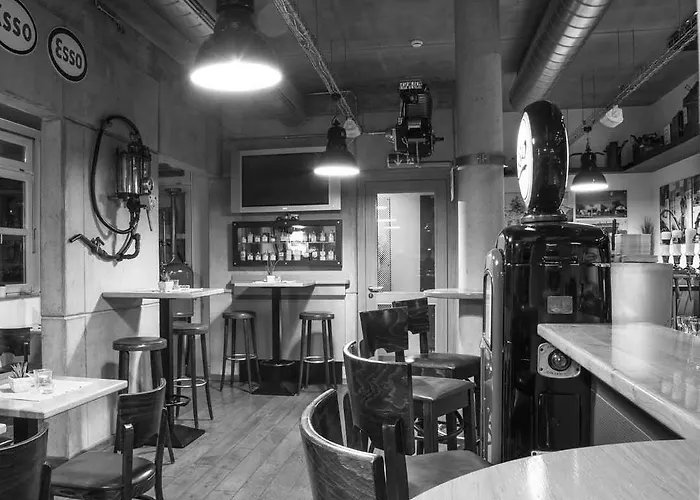 Simon's Plaza Отель