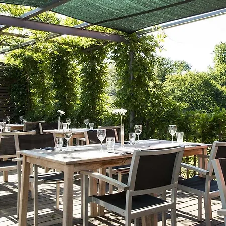 Simon's Plaza Hotel 4*