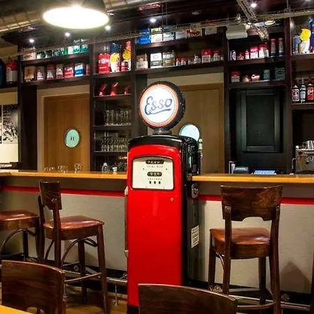 Simon's Plaza Hotel 4*
