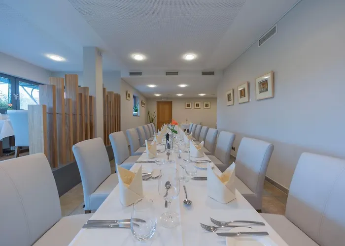 Hotel Simon's Plaza 4*