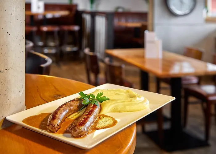 Hotel Simon's Plaza 4*