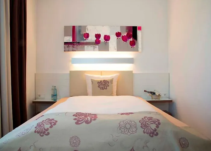 Simon's Plaza Hotel 4*